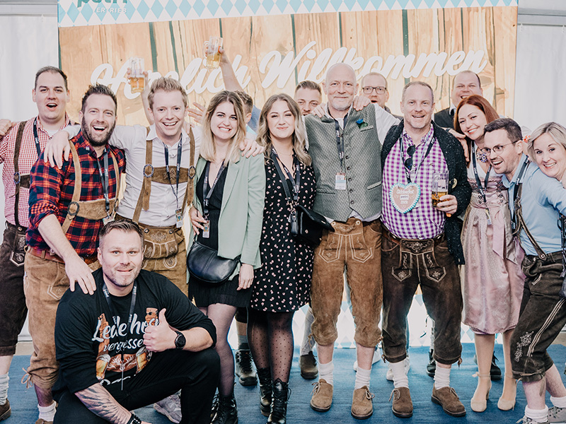 Petri Team beim Sommerfest "Oktoberfest"
